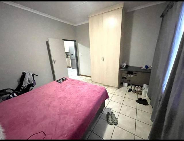 2 BEDROOM PROPERTY TO RENT IN BULT WEST